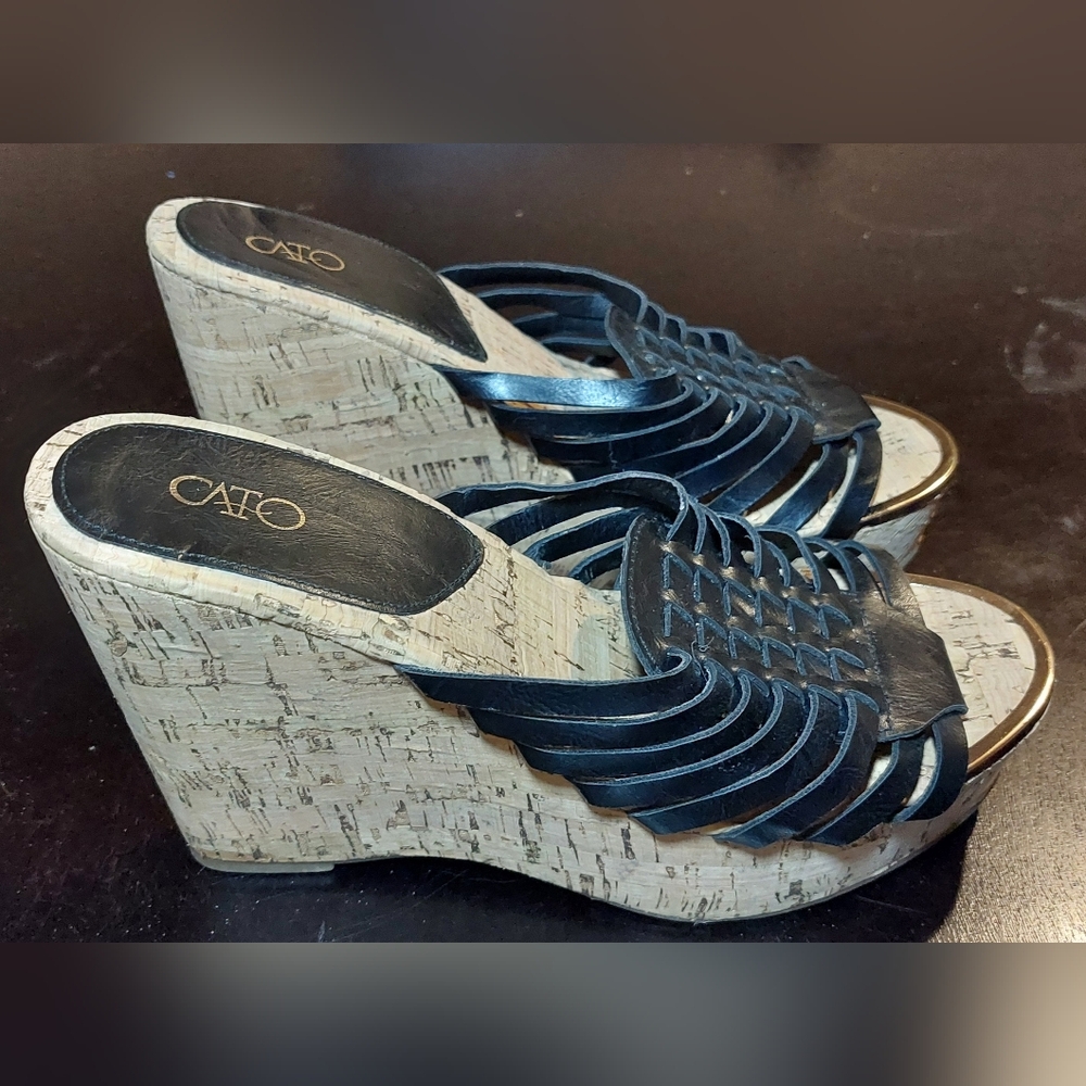 Cato Black Wedge Sandals with Textured Heel